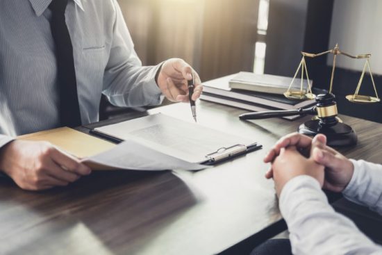 מדוע חשוב להסתייע בשירותיו של עורך דין במקרה של הוצאת דיבה?